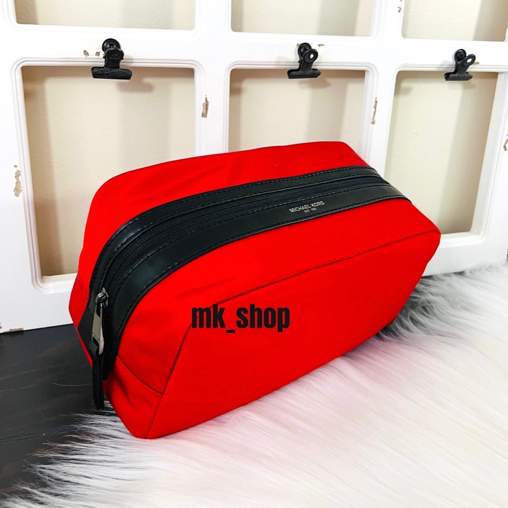 Michael Kors Kent Men’s Nylon Toiletry Holder Travel Case Bag - Picture 3 of 14